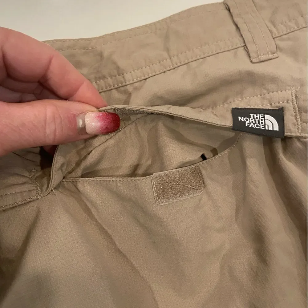 The North Face Mens 24 Horizon 2.0 Cargo Utility Shorts Beige Khaki Hiking